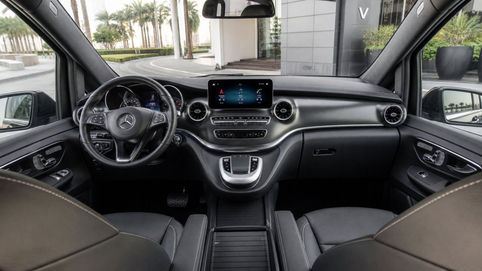 Mercedes V-Class 300 with Chauffeur